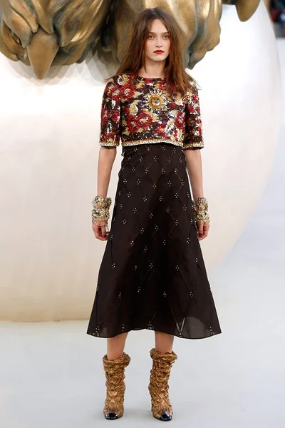 Look 32